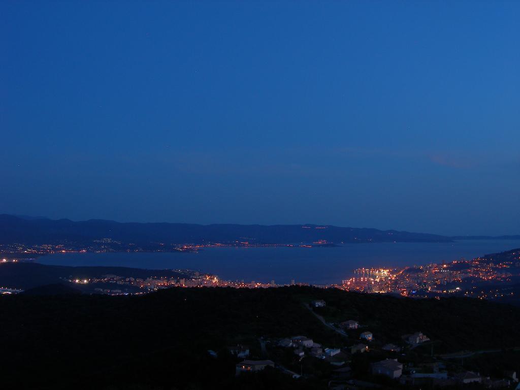Gites Sassone, Vue Panoramique Sur Ajaccio Et La Mer Alata Room photo