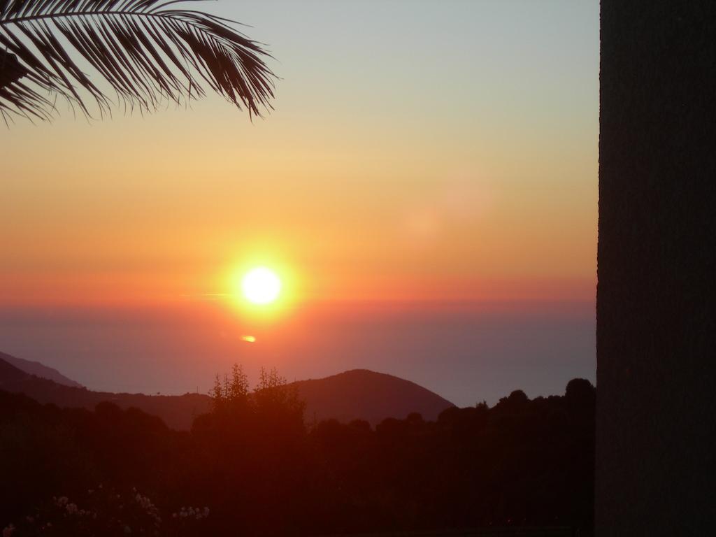 Gites Sassone, Vue Panoramique Sur Ajaccio Et La Mer Alata Room photo